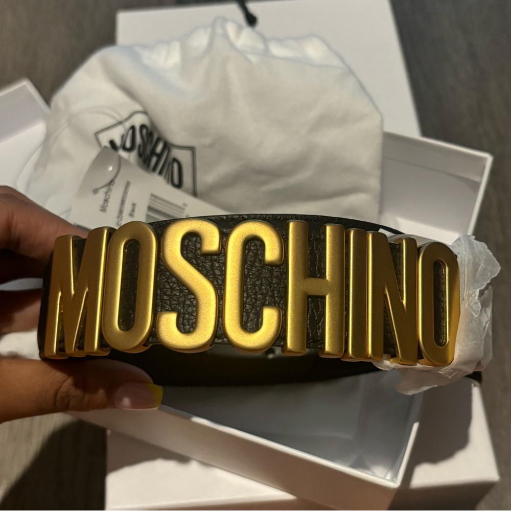 Moschino leather black belt.
